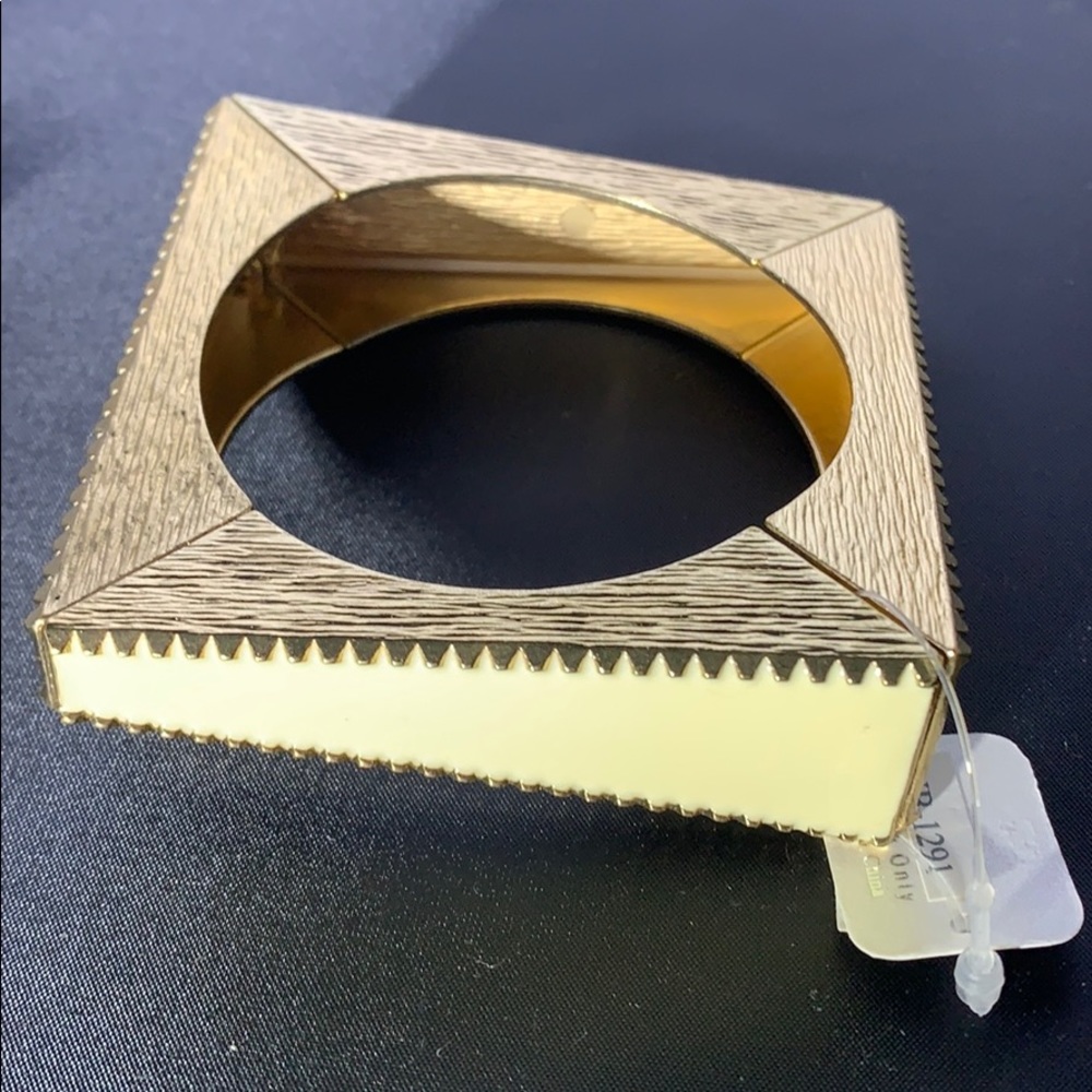 Gold square bracelet
